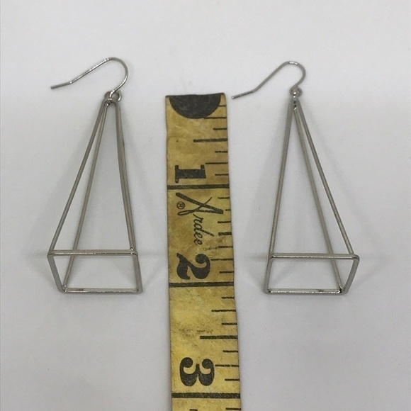 SILVER TRIANGLE EARRINGS✨✨✨ - Picture 2 of 2
